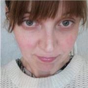 Mi chiamo Camilla, sono una persona specializzata nella programmazione educativo-didattica di supporto e di potenziamento allo studio e allo svolgimento dei compiti a casa